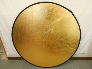  ref version diameter : approximately 106cm Gold / silver 