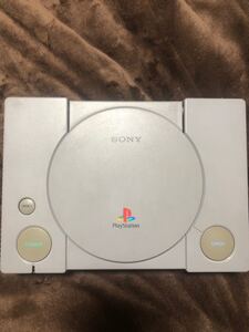 プレイステーション本体です。