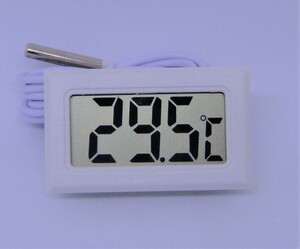 小型 液晶 デジタル温度計 温度計 約48x約29x約16mm 小型温度計 冷蔵庫 温室 室外 室内の温度測定に 測定範囲：-50℃~+110℃ 室温