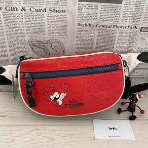 限定品 新品 COACH × Disneyコラボ コーチ ボディバッグ レッド