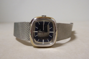 ROTARY　ロータリー　手巻き　時計　ウォッチ　スクエア型　2針　シンプル　腕時計　シルバーカラー　変色有