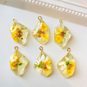 No.102 ハンドメイドパーツ レジンパーツ 黄色 春夏アクセサリー イヤリング ピアス