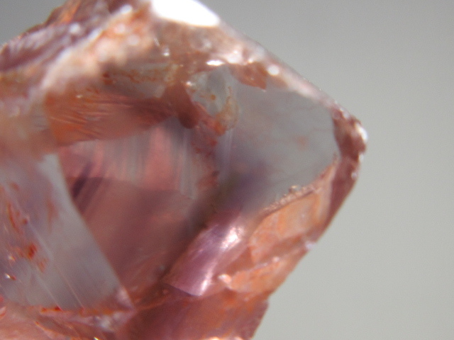 特選 虹入り ファントム水晶ポイント(幻影水晶) 激レア|PayPayフリマ