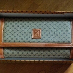 クラッチバッグ bold pairs