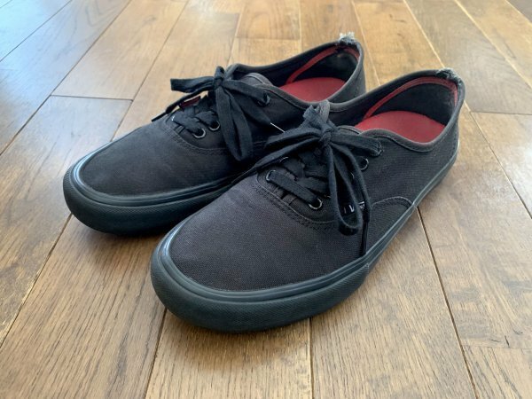 送料込 即決 Vans Authentic Pro 27.5cm 黒黒 バンズ オーセンティック US9.5 スケシュー ブラック