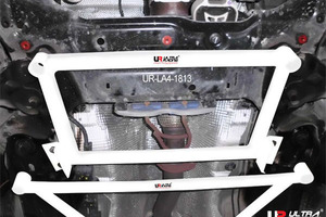 【Ultra Racing】 フロントメンバーブレース ボルボ V60 FB420 11/06- T5 [LA4-1813]