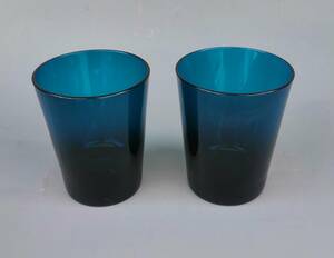  beautiful blue glass . taking place . tumbler glass 2 piece set height approximately 9cm