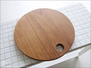 チークカッティングボード丸L30cm まな板 キッチン用品 木製調理用品 一枚板 天然木 銘木 ナチュラル シンプル 無垢材 天然オイル仕上げ