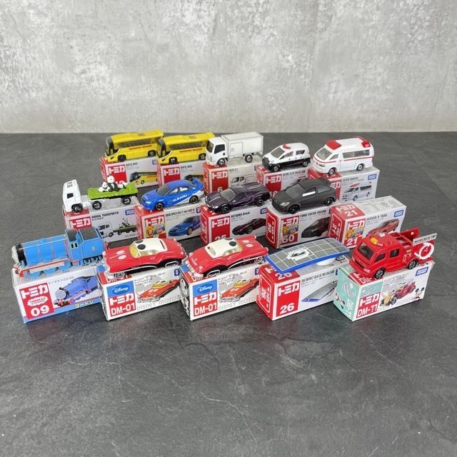 超爆安 トミカ ミニカーまとめ売り バス 救急車 売り切り価格 ...