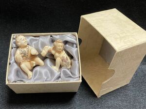 逸品 時代根付 二点合体可能型フィギュア　子宝お守り　春画 着物 丁髷 男女　交尾　細密彫刻 精密彫刻 化粧箱入り （J）