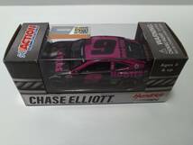 ＜新品・日本未発売品＞　NASCAR　CHASE ELLIOTT ♯9 Hooters Give A Hoot 2020　シボレー カマロ ZL1 リミテッドエディション　1/64サイズ_画像2