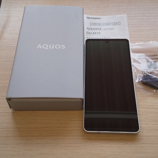 SHARP AQUOS sense6 sh-m19 4G/64GB シルバー 美品 おまけ付き