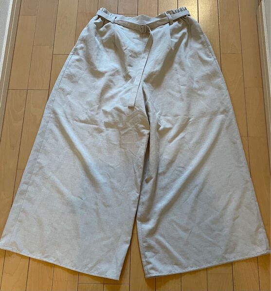 【新品未着用】LOWRYS FARM ワイドガウチョパンツ