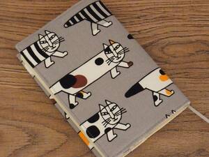 [ library book@] gum band . attaching book cover * Lisa la-son* my key * cat * gray 