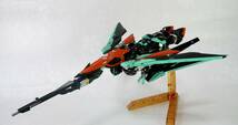 RG 1/144 ウイングガンダム ～漆黒の翼～ 改造改修塗装完成品_画像6