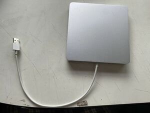 A514)Apple USB SuperDrive A1379 外付け DVDドライブ 動作品