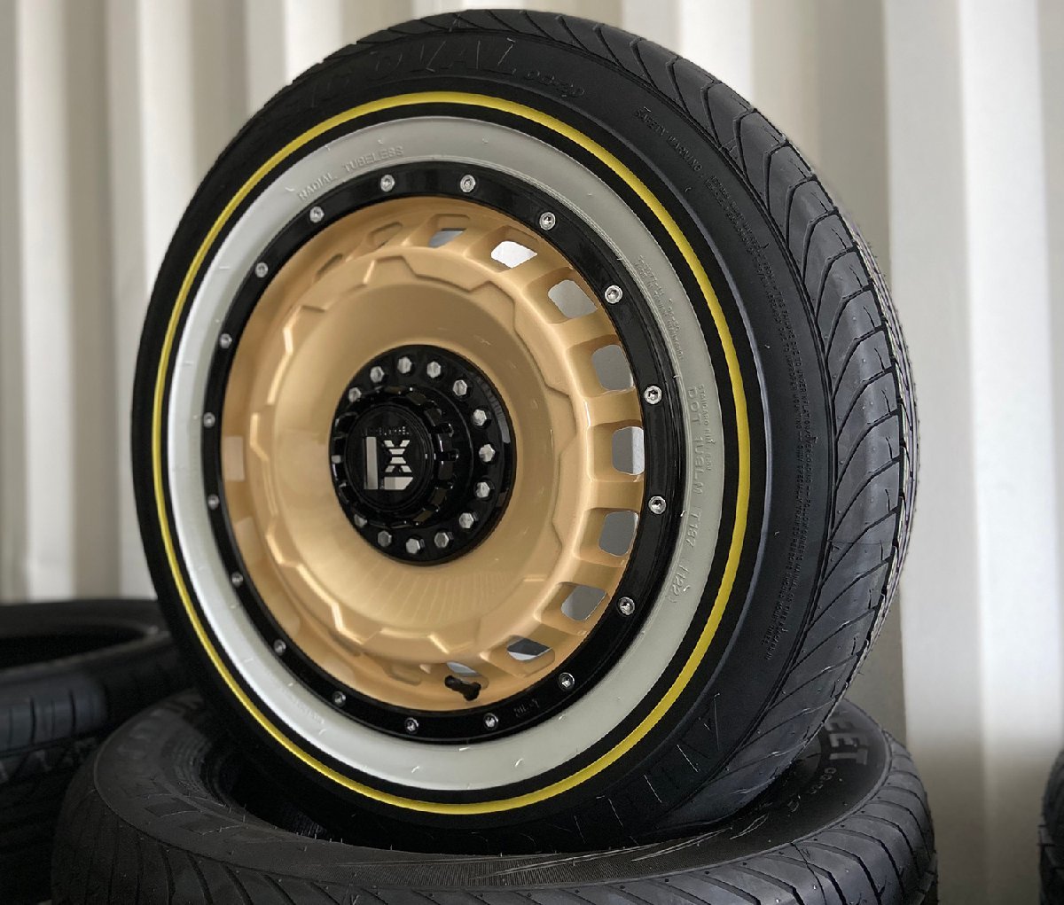 LEXXEL SwaGGer スワッガー ハイエース200系 レジアスエース 車検対応 16インチ オーレンカウンター 215/65R16 C ホワイトリボン