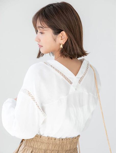 fifth Vネックラインデザインブラウス Mサイズ 新品