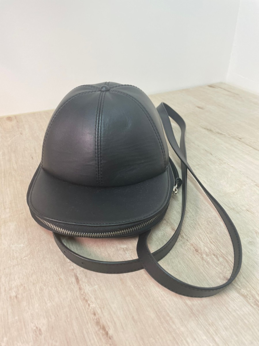 J.W.アンダーソン ショルダーバッグMidi Cap Bag ブラック-