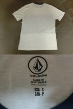 ◆USA購入 ボルコム【VOLCOM】ワンポイント刺繍入り ボーダー柄 ポケット付TシャツUS Sサイズ◆_画像3