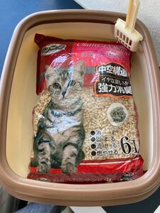 再値下げします^ ^猫砂付き)ネコトイレ リッチェル 56932 48 色ブラウン ワンニャンおからDEサンド(6L) セット