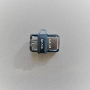 開封品 SANDISK 64GB USBメモリー USB3.0 最大150MB/s OTG(Android対応) 動作確認済み