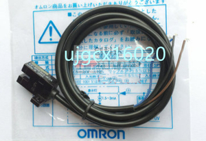 新品★OMRON オムロン スイッチ EE-SPX404-W2A