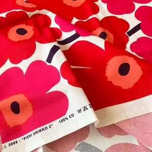 新品★marimekko はぎれ 生地 pieni unikko 赤 ピンク　ピエニウニッコ　花柄　レッド　マリメッコ　布