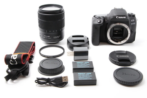 1459☆新品級・ショット数6,466回☆Canon デジタル一眼レフカメラ EOS 9000D レンズキット EF-S18-135mm F3.5-5.6 IS USM 付属 キヤノン
