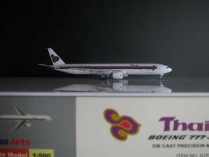 ◆Ｔｈａｉ [HS-TKA] Ｔｈｅ Ｋｉｎｇ’ｓ ７２ｎｄ Ｃｅｌｅｂｒａｔｉｏｎ◆Star Jets [1:500]◆Ｂ７７７－３００