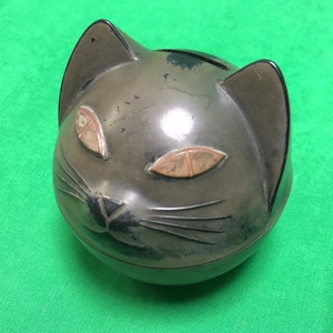. futoshi . cat savings box Japan .TRADE MARK. futoshi . case Japan . excellent level secondhand goods indoor keeping goods 