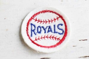 ★ビンテージ ROYALS フェルト パッチ★ワッペン E オールド MLB メジャーリーグ