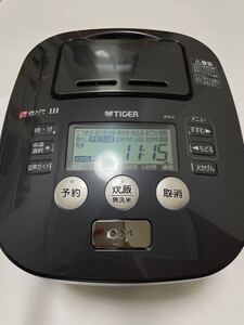 タイガー 土鍋 圧力IH炊飯ジャー 炊飯器5.5合 JKX-V102 2017年製 ホワイトバックライト液晶画面