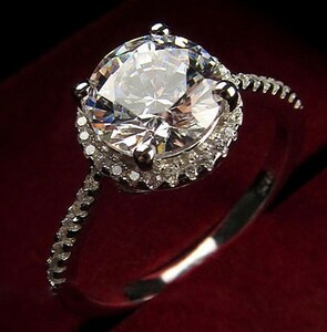 『世界一豪華』価格高騰中 ◆ 35石 レディース　３ct ダイヤリング指輪 【プラチナ仕上】
