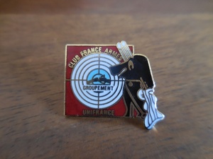 フランス☆古いピンズ 【CLUB FRANCE ARMES】 ピンズ ピンバッジ PINS ピンバッチ いぬ 犬 イヌ