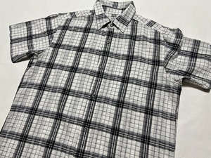 ■Ｍ男　訳あり　新古品　半袖チェックシャツ　／　ＰＩＫＯ　ピコ　　白・黒　１８７２