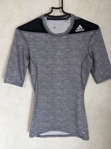アディダス コンプレッション シャツ CLIMALITE TECHFIT