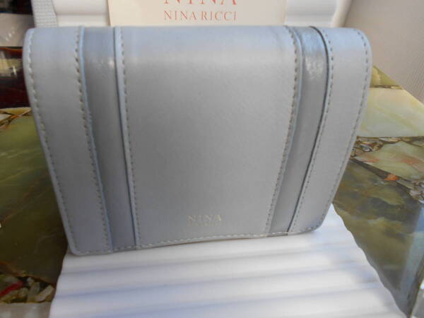 特価★新品ニナリッチ値札付★NINA RICCI カルーンパース 牛革財布 箱入 送料込★ブルーグレー イタリア製ソフトリアルレザー仕様 上品