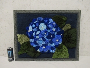 ⑪■テキスタイルアート■紫陽花　額装 約71×56㎝　絨毯/刺繍　パンチングニードル？ファイバーワーク もこもこ 紫陽花 飾り額 インテリア