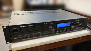 TASCAM タスカム　CD-6010　放送業務仕様CDプレーヤー　動作確認済