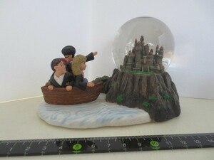  letter pack post service shipping Harry Potter snow dome height 9.5. width 15.