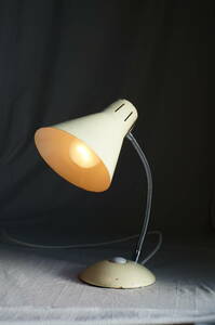 ●小ぶりなデスクランプ ミニ アイボリー ウォール ライト 照明 インダストリアル 工業系 フランス ヴィンテージ アンティーク