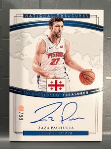 最高級直書/99枚 Flag Auto 18 Panini 国宝 Zaza Pachulia ザザ・パチュリア NBA サイン バスケ Warriors ウォリアーズ 2017 2018 2連覇