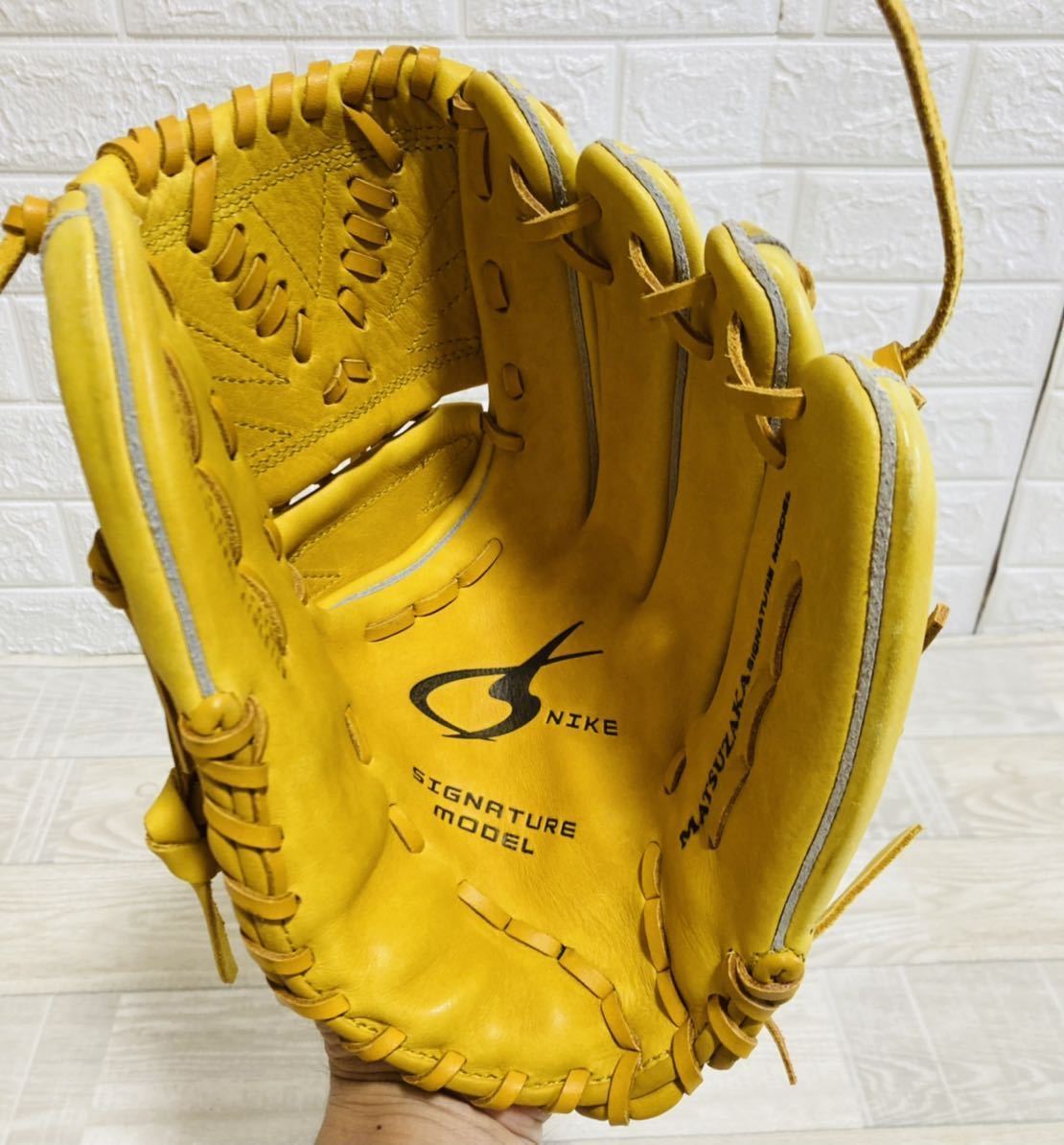 新作 NIKE 岩隈久志モデル I21 シグネチャー 限定品 ナイキ 軟式