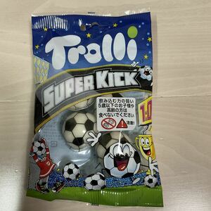 ☆Trolli/トローリ SUPER KICK サッカーボールグミ 1袋 4個入り　賞味期限　2023.4.12☆