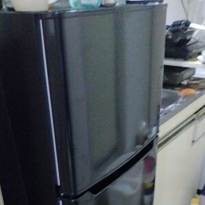 美品　定価3割引き　送料込み　ハイアールノンフロン小型冷蔵庫　JR-N130B 