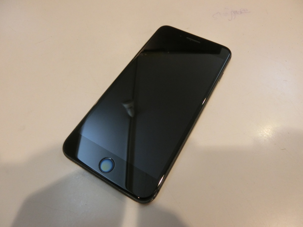 ヤフオク! -「iphone 8 simフリー 64gb」の落札相場・落札価格