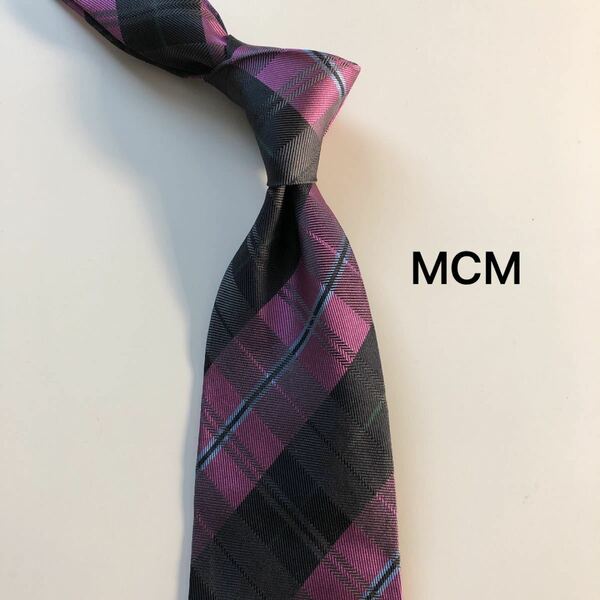 MCMのネクタイ