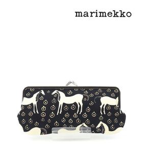 マリメッコ marimekko ムスタタンマ がま口 ポーチ