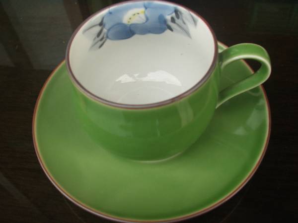 Arita/Hasami/Vasos coloridos/Tazón/plato de café interior verde camelia pintado a mano en horno Kosen para 1 cliente, utensilios de té, taza y plato, Taza de café